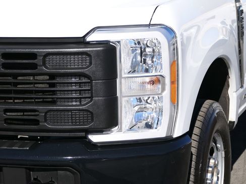 Used 2023 Ford F250 XL image 10