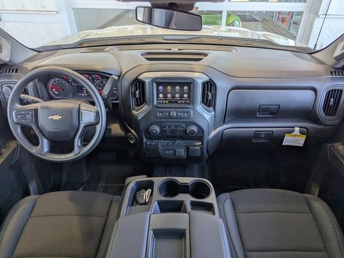 New 2026 Chevrolet Silverado 1500 Custom image 18