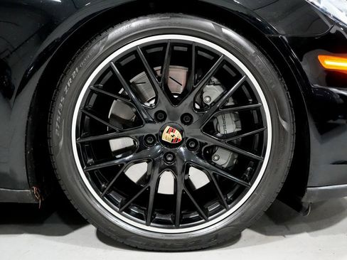 Used 2018 Porsche Panamera 4S image 34