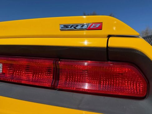 Used 2010 Dodge Challenger SRT8 w/ Special Edition Group image 17