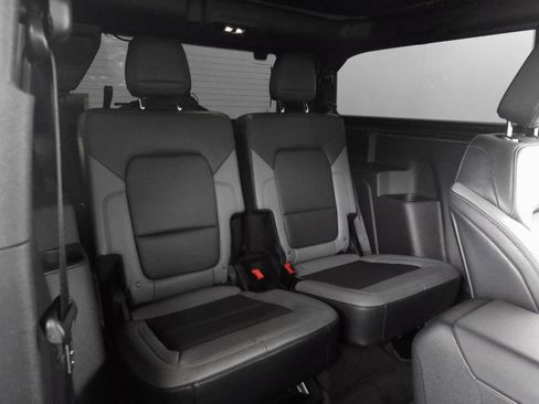 Used 2023 Ford Bronco Black Diamond image 27