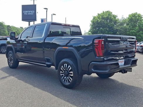 Used 2024 GMC Sierra 2500 Denali Ultimate AWD/4WD image 4