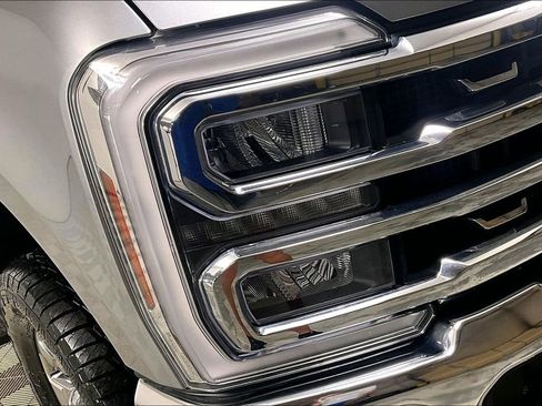 Used 2024 Ford F250 Lariat w/ Lariat Ultimate Package AWD/4WD image 27