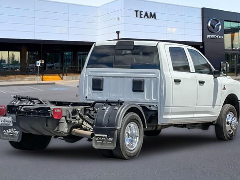 Used 2024 RAM 3500 Tradesman w/ Chrome Appearance Group AWD/4WD image 4
