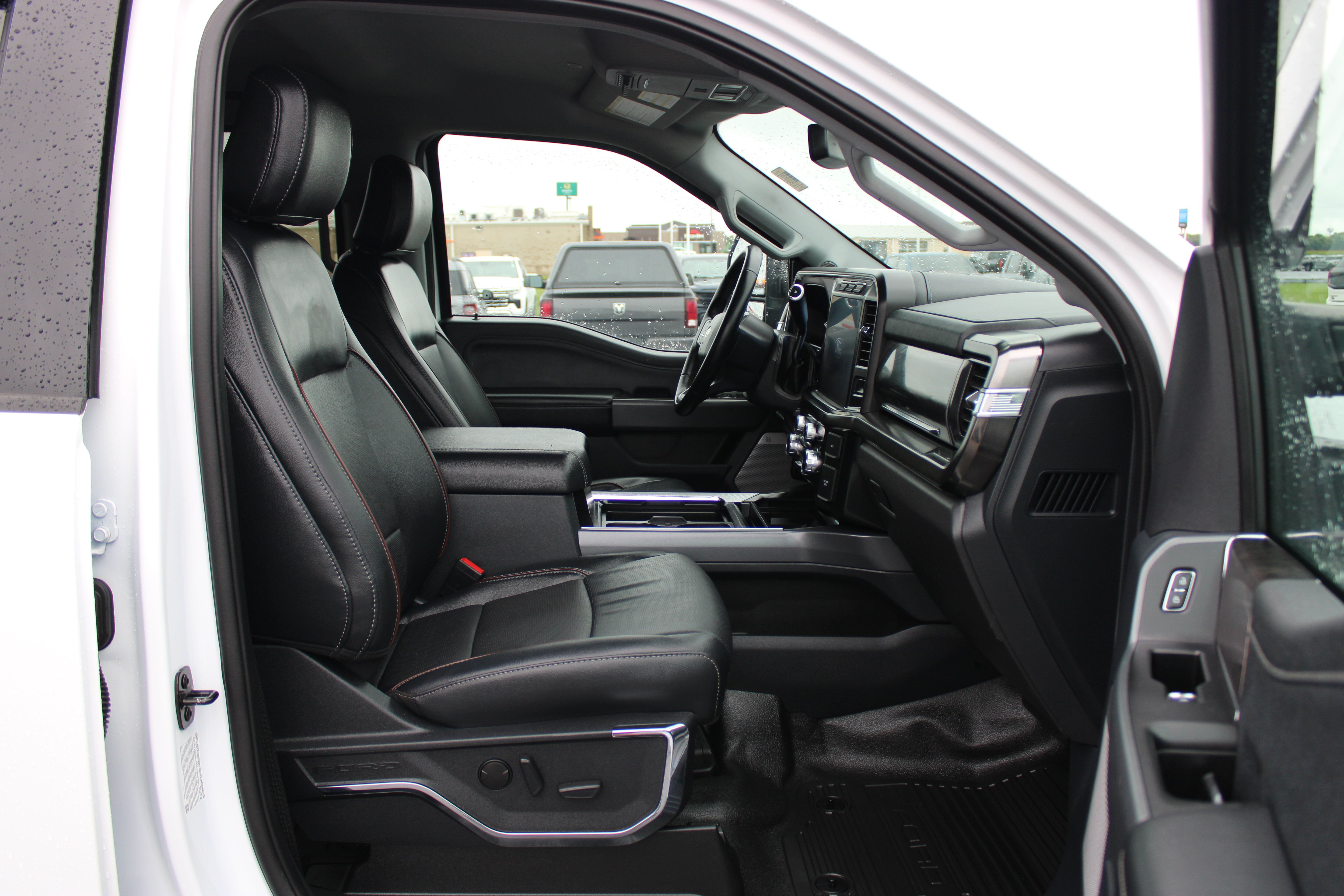 Used 2024 Ford F450 Lariat AWD/4WD image 14