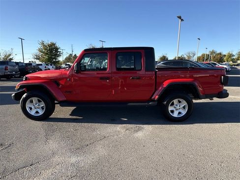 Used 2022 Jeep Gladiator Sport image 5