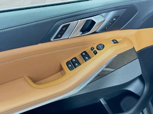 Used 2021 BMW X5 sDrive40i w/ Premium Package image 18