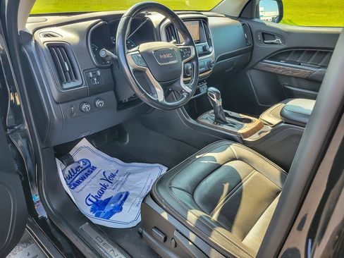 Certified 2022 GMC Canyon Denali w/ Denali Black Edition Package image 11