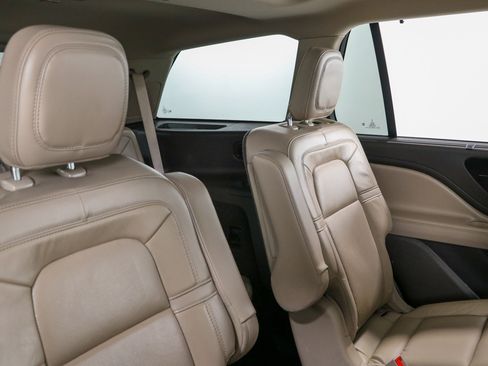 Used 2023 Lincoln Aviator Reserve w/ Equipment Group 201A AWD/4WD image 30