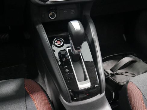 New 2025 Nissan Versa SR w/ Trunk Package image 23