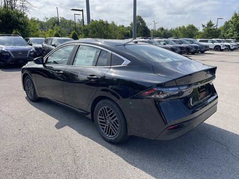 New 2026 Nissan Sentra SV w/ SV Convenience Package FWD image 5