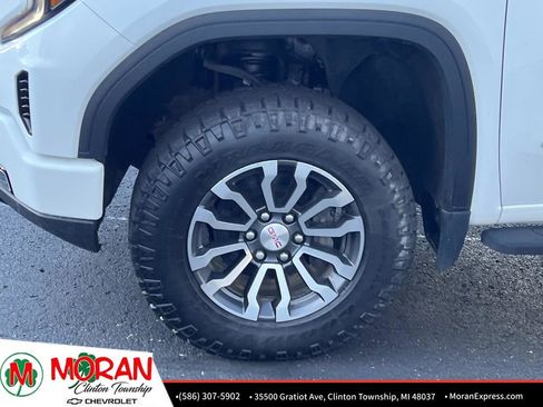 Used 2022 GMC Sierra 1500 AT4 w/ AT4 Preferred Package image 9
