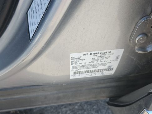 Used 2021 Ford Explorer Limited w/ Equipment Group 301A image 22