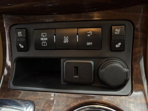 Used 2016 Buick Enclave Premium image 22