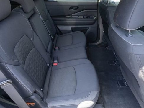 Used 2025 Nissan Pathfinder SV AWD/4WD image 20