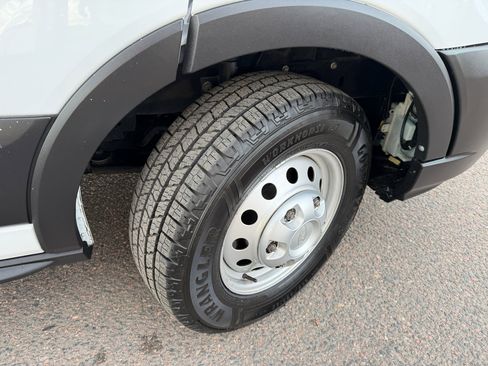 Used 2020 Ford Transit 250 Low Roof AWD image 31