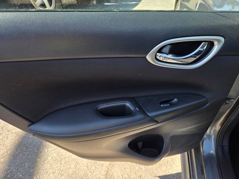 Used 2019 Nissan Sentra SR FWD image 9
