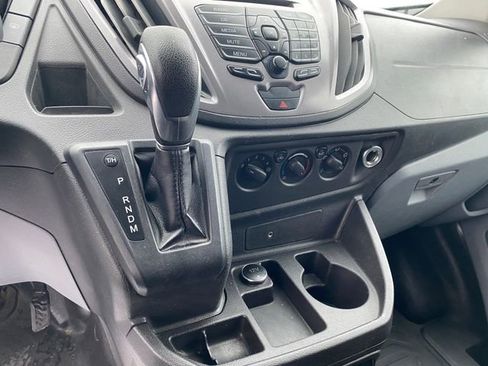 Used 2019 Ford Transit 150 XLT image 6
