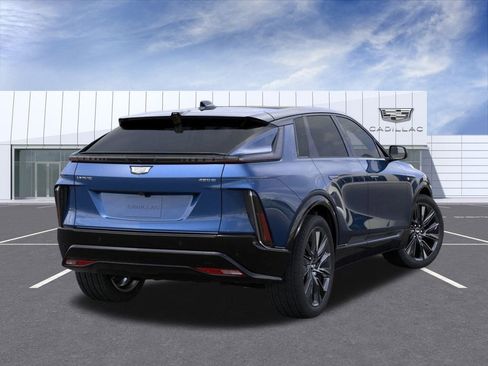 New 2025 Cadillac Lyriq Sport image 4