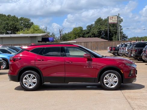 Used 2019 Chevrolet Blazer LT FWD image 9