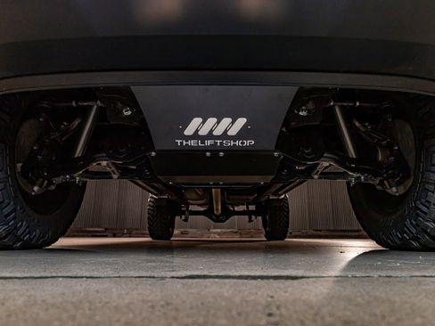 Used 2024 GMC Sierra 1500 Elevation image 12