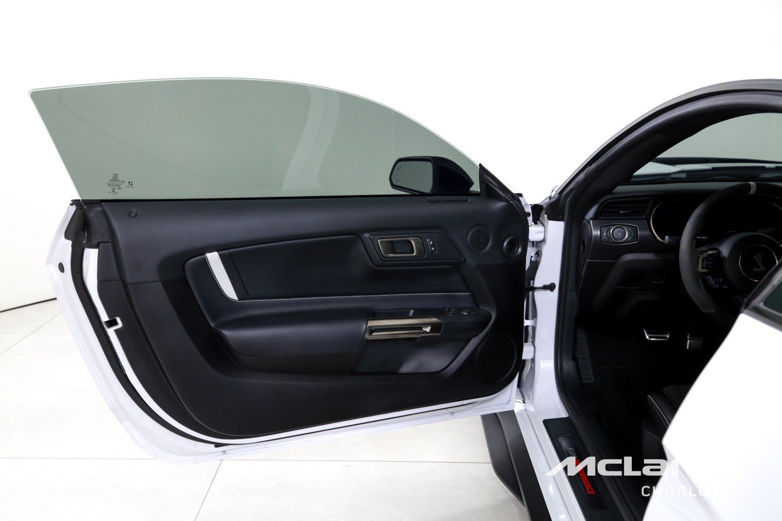 Used 2021 Ford Mustang Shelby GT500 w/ Technology Package RWD image 10