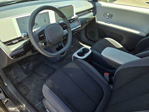 Used 2024 Hyundai Ioniq 5 SEL RWD image 9