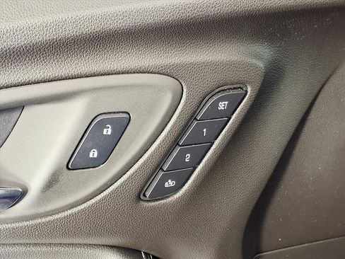 Used 2024 Buick Encore GX Avenir image 15