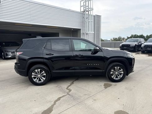 Used 2025 Chevrolet Equinox LT FWD image 9