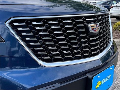 Used 2019 Cadillac XT4 Premium Luxury w/ Cold Weather Package AWD/4WD image 32
