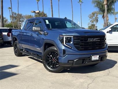 New 2026 GMC Sierra 1500 Elevation w/ LPO, Elevation Black Package