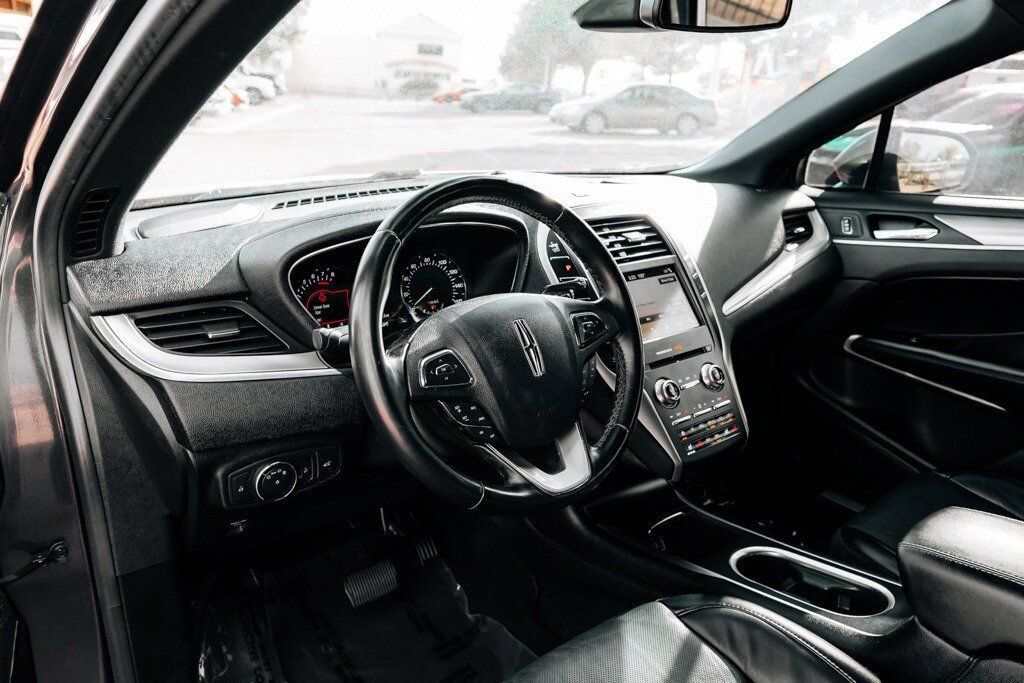 Used 2019 Lincoln MKC Reserve w/ MKC Climate Package AWD/4WD image 17