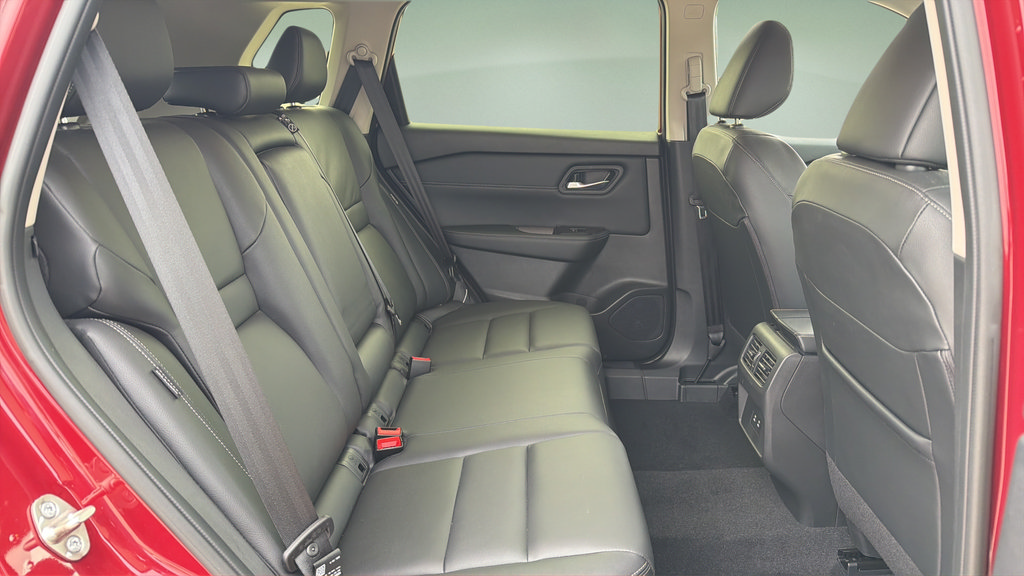 Certified 2024 Nissan Rogue SL AWD/4WD image 16