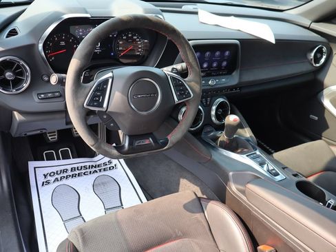 Used 2022 Chevrolet Camaro ZL1 RWD image 8