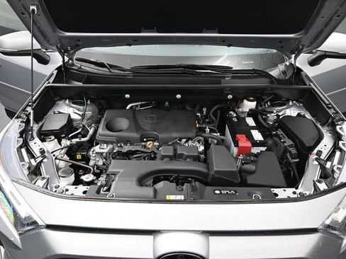 Used 2022 Toyota RAV4 XLE Premium FWD image 20