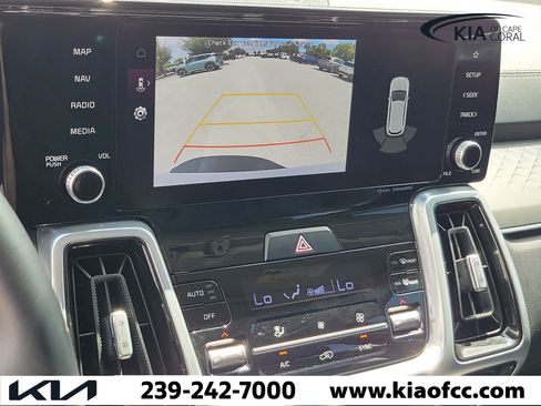Used 2022 Kia Sorento SX AWD/4WD image 30