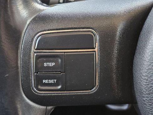 Used 2018 Jeep Wrangler Unlimited Sahara AWD/4WD image 10