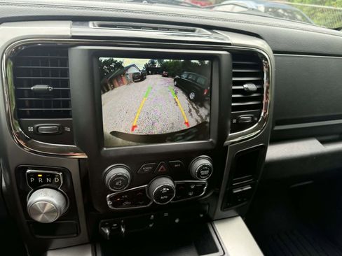 Used 2017 RAM 1500 Sport RWD image 19