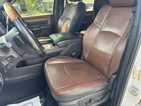 Used 2022 RAM 2500 Limited AWD/4WD image 6