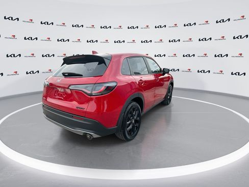 Used 2025 Honda HR-V Sport image 8
