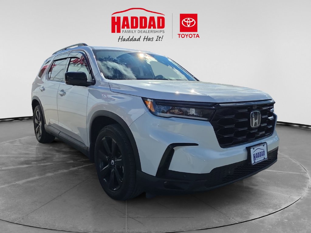 Used 2025 Honda Pilot Black Edition image 8