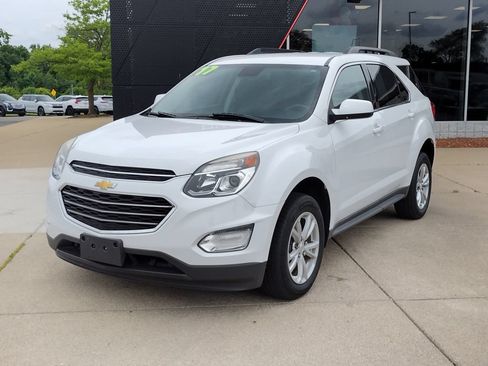 Used 2017 Chevrolet Equinox LT w/ Convenience Package AWD/4WD image 1