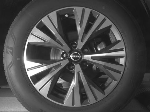 Used 2023 Nissan Rogue SV FWD image 12