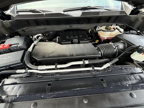 Used 2024 Chevrolet Silverado 1500 LT AWD/4WD image 28