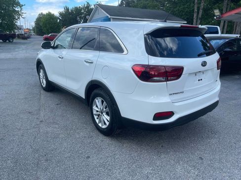 Used 2019 Kia Sorento FWD image 3