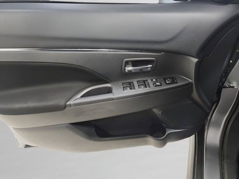 Used 2025 Mitsubishi Outlander Sport AWD image 25