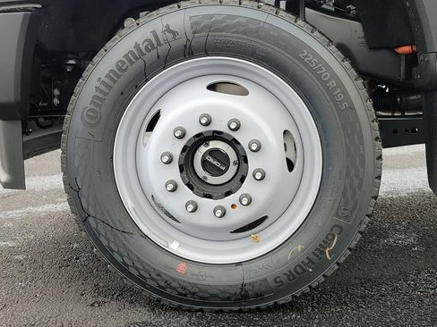 New 2026 Ford F550 4x4 Regular Cab Super Duty image 14