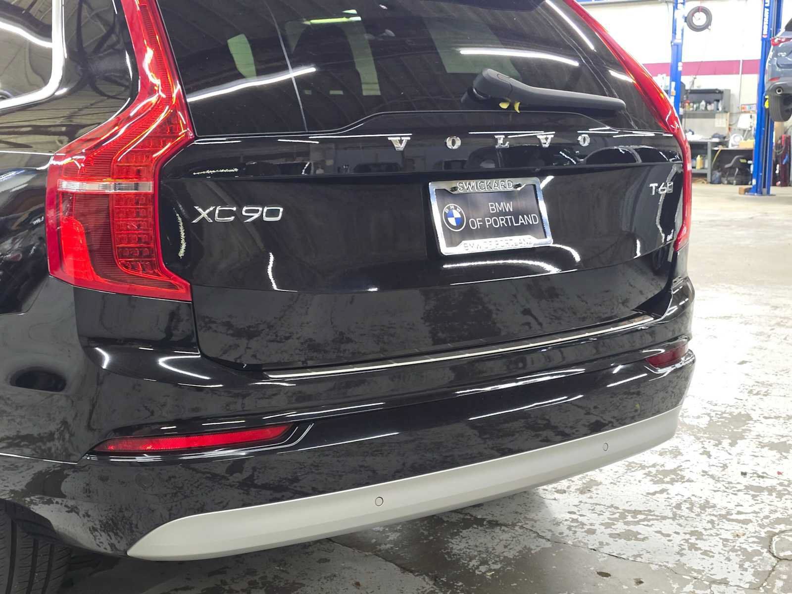 Used 2022 Volvo XC90 T6 Momentum w/ Climate Package AWD/4WD image 13