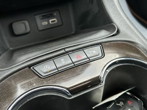 Used 2022 GMC Acadia AT4 AWD/4WD image 50