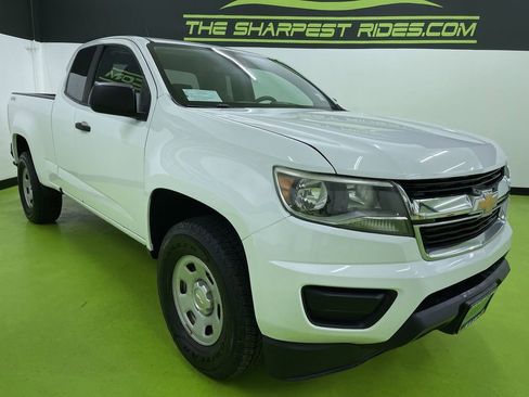 Used 2017 Chevrolet Colorado W/T w/ WT Convenience Package image 2